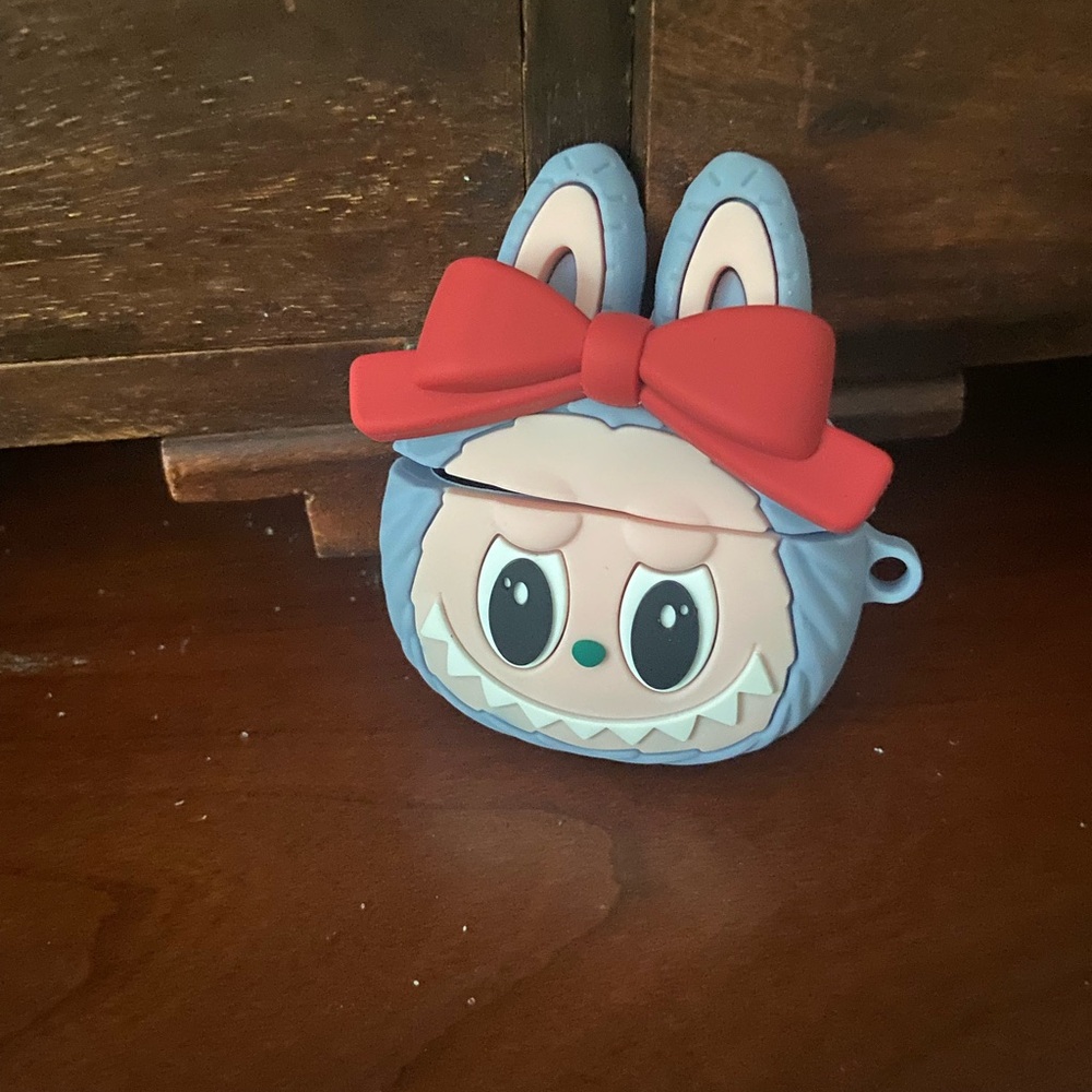 🍀5 for $25🍀Labubu Inspired Earbuds Case + Labubu Inspired Egg W/Goodies Inside - Picture 4 of 7